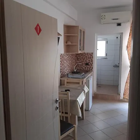 Guest House Alberti Shëngjin